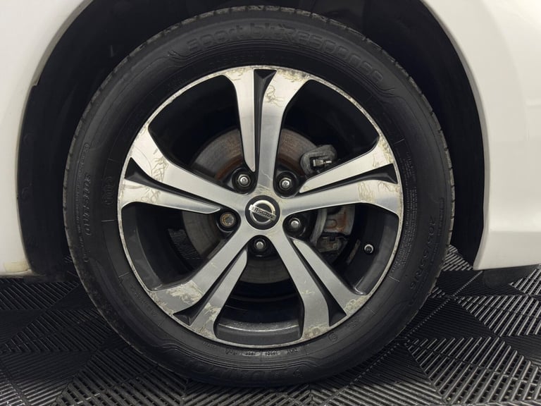 2017 Nissan Pulsar 1.2 DIG-T Acenta XTRON Euro 6 (s/s) 5dr HATCHBACK Petrol Automatic
