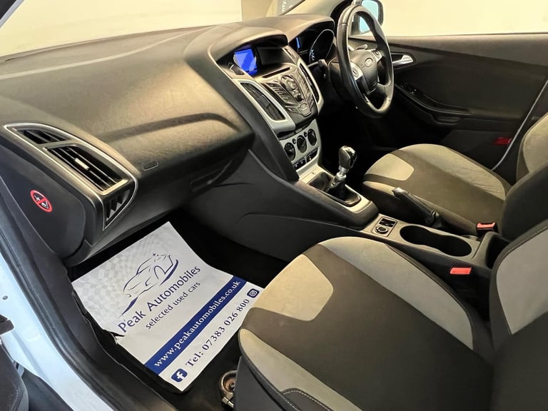 2012 Ford Focus 1.0T EcoBoost Zetec Euro 5 (s/s) 5dr ESTATE Petrol Manual