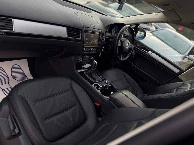 2015 Volkswagen Touareg 3.0 TDI V6 BlueMotion Tech Escape SUV 5dr Diesel