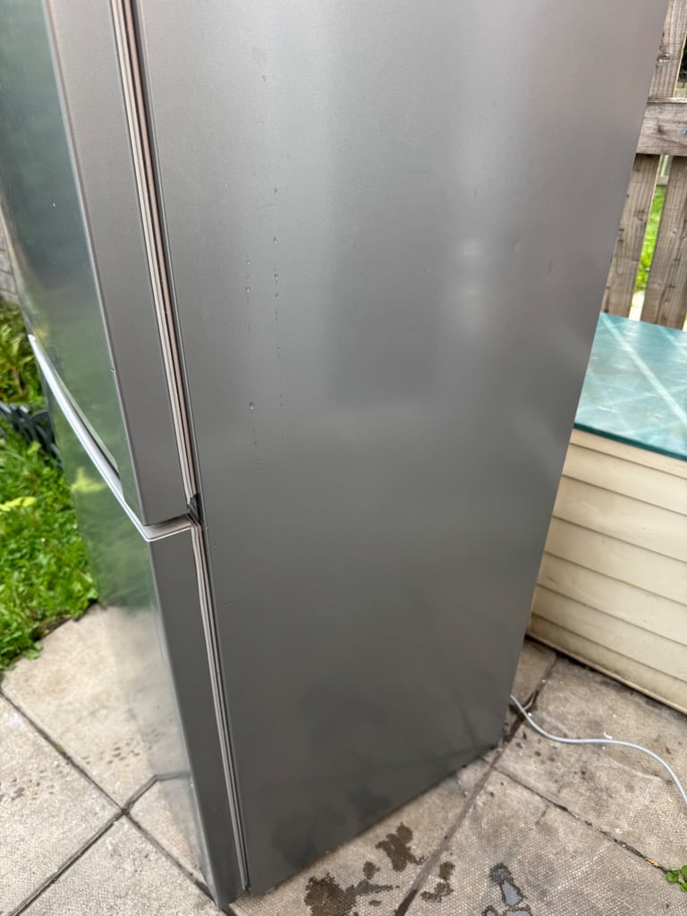 Beko LED Frost-Free Fridge Freezer For Sale/ FREE DELIVERY