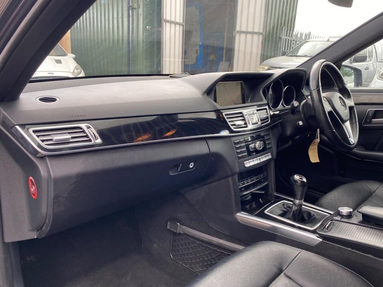 2013 Mercedes-Benz E-Class 2.1 E220 CDI SE Saloon 4dr Diesel Manual Euro 5 (s/s) (170 ps) Saloon ...