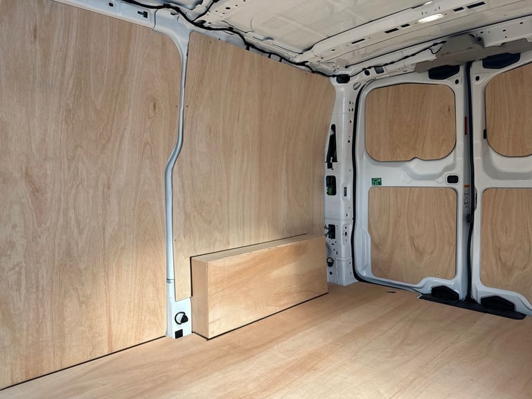  Volkswagen Transporter Panel Van 2.0 Tdi T28 Commerce Plus Panel Van 5dr