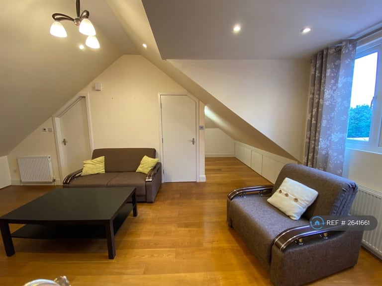 3 bedroom flat in Egerton Gardens, London, NW4 (3 bed) (#2641661)