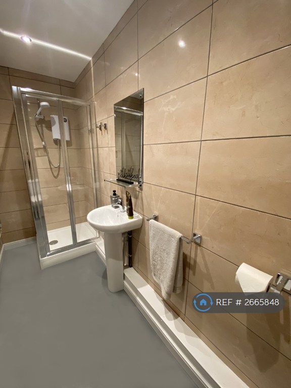 5 bedroom house in Kenmare Road, Liverpool, L15 (5 bed) (#2665848)