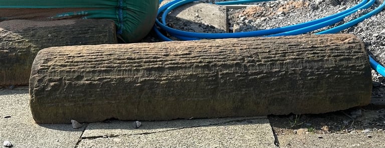 Sandstone 1/2 round/moon coping stones