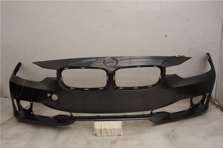 BMW 3 Series F30 F31 SE Front Bumper 2012-2015 Genuine *DAMAGED*
