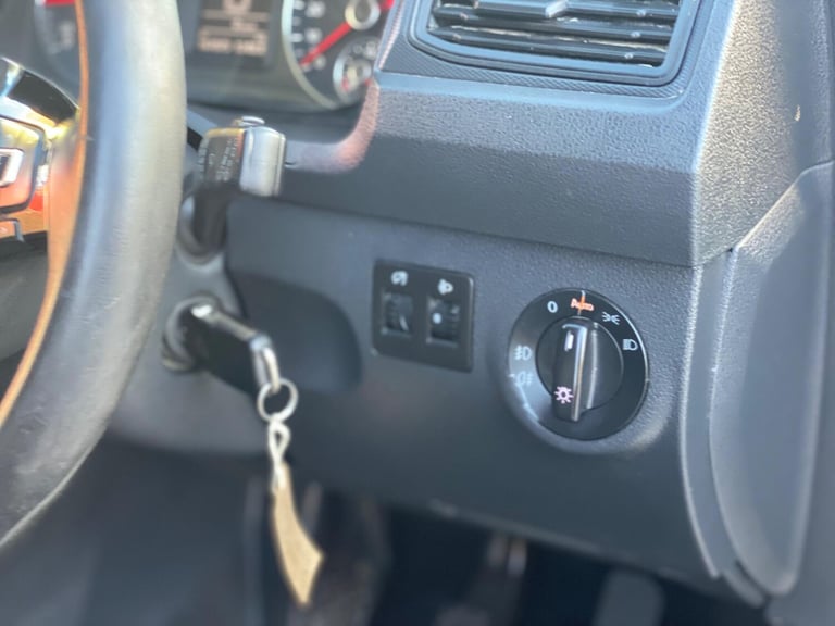 2016 Volkswagen Caddy DOUBLE BED—STOVE—AWNING—CRUISE PANEL VAN Diesel Manual