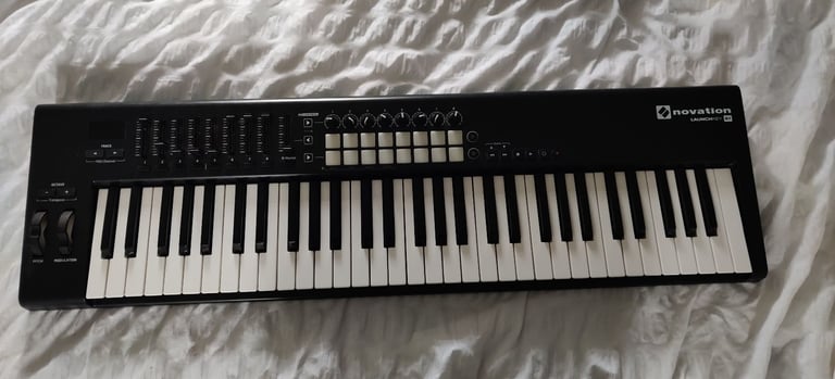 image for Novation Launchkey 61 Mk2 MIDI Keyboard Controller
