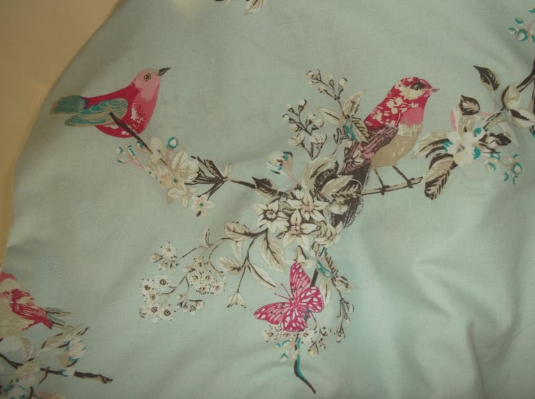 Dunelm 2 Beautiful Birds Double Duvet Covers and 6 Matching Pillowcases and Cushion Cover