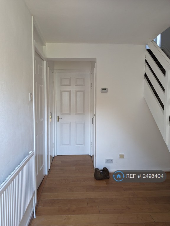 4 bedroom house in Maclean Square, Glasgow, G51 (4 bed) (#2498404)