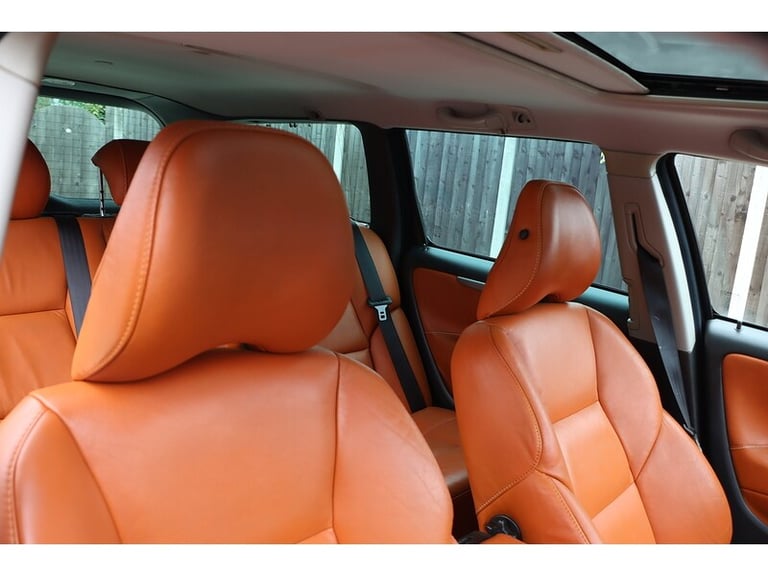 2025 Volvo V70 2.5T SE 5dr Geartronic [RTI NAV] Estate PETROL Automatic