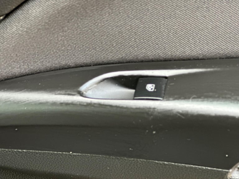 2013 Vauxhall Zafira Tourer 1.8 16V Exclusiv Euro 5 5dr Petrol