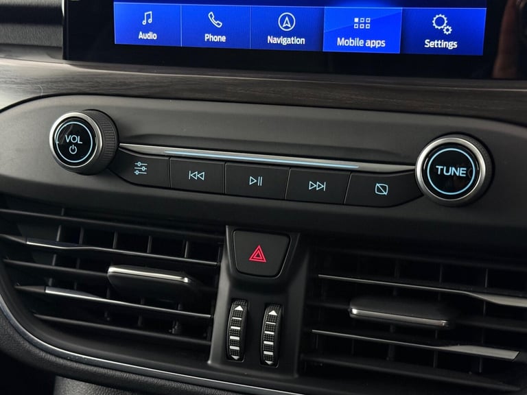 2020 Ford Focus 1.0T EcoBoost Vignale Euro 6 (s/s) 5dr HATCHBACK Petrol Manual