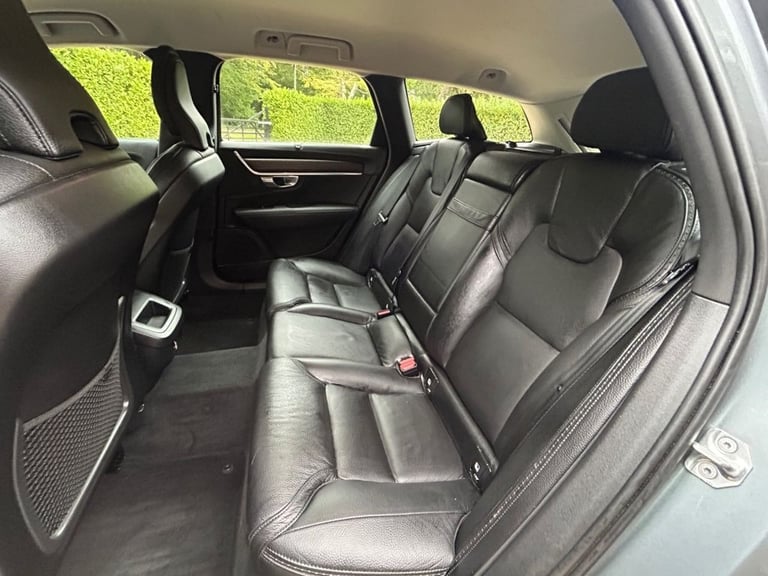2020 Volvo V90 2.0 T5 Plus Estate 5dr Petrol Auto AWD Euro 6 (s/s) (250 ps) Estate Petrol Automatic