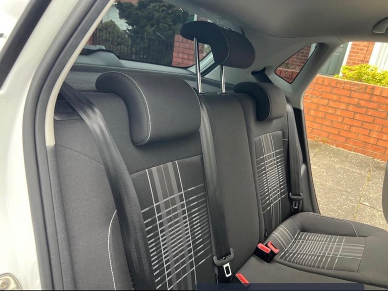 Volkswagen Polo 1.2 TSI - Automatic 