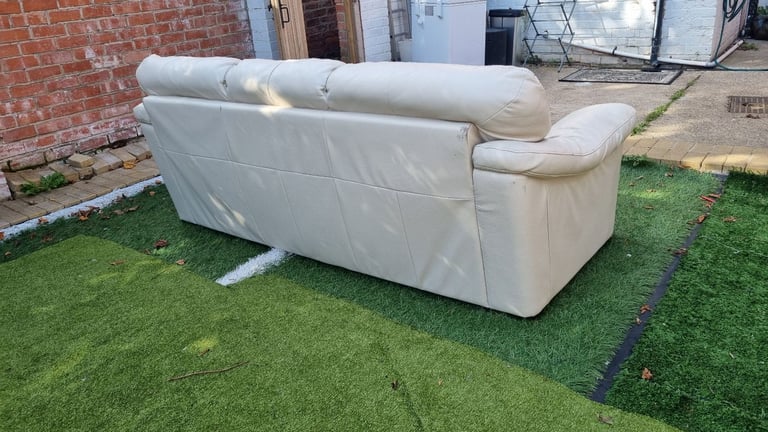 Lether sofa 3 seaters   Italian leather sofa beage 