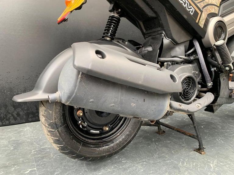 HONDA NAVI 110 CAMO PADDOCK/PIT BIKE LOW MILEAGE HPI CLEAR