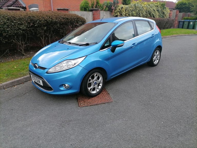 2011 Ford Fiesta 1.4 Zetec 5dr Auto HATCHBACK Petrol Automatic