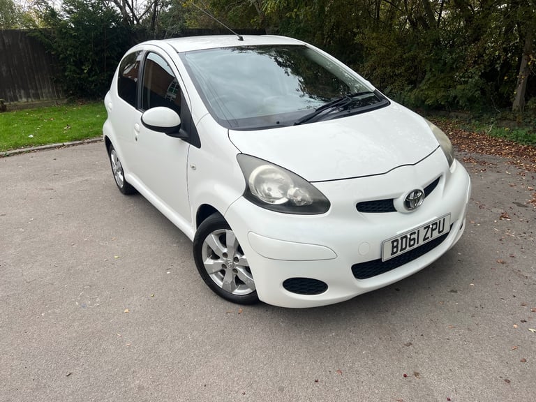 2011 61 Toyota Aygo 1.0 5 Door A/C £20 Tax  HPI Clear Full Mot Alloys White 107 C1
