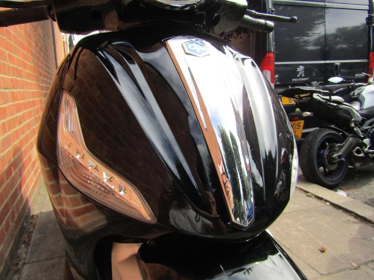 PIAGGIO BEVERLY 300cc GREAT COMMUTER VERY FAST AND RELIABLE. CHEAP TO RUN.