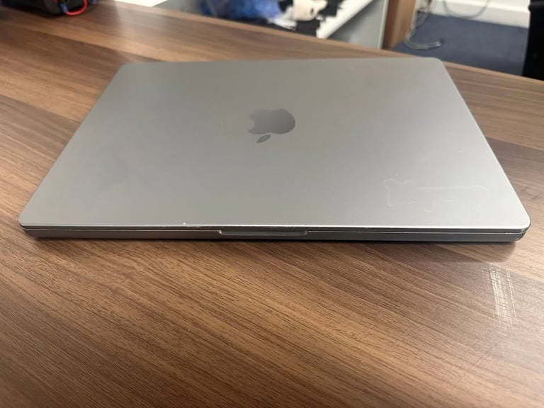 MacBook Pro 14” 2021 M1 Pro Chip | 16GB RAM | 1TB SSD | 16-Core GPU