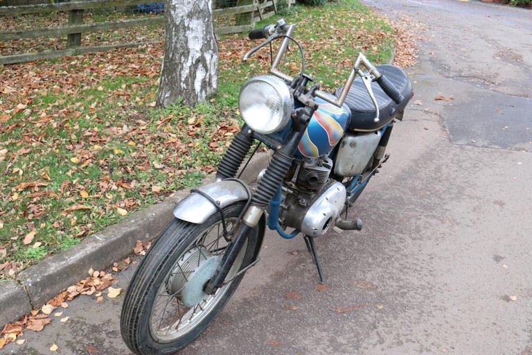 Triumph T100R T100 R Daytona Winter Restoration Project.