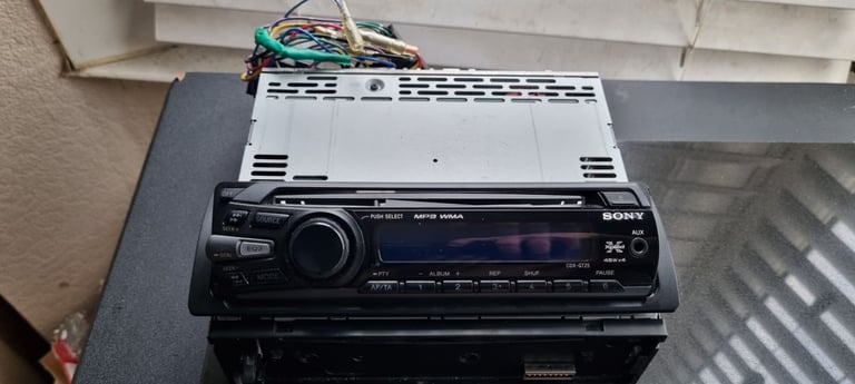 Sony Xplod car CD player head unit