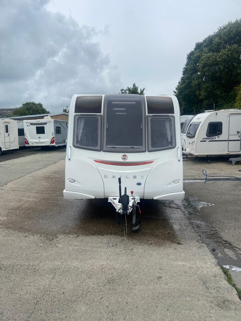 Bailey Unicorn Madrid