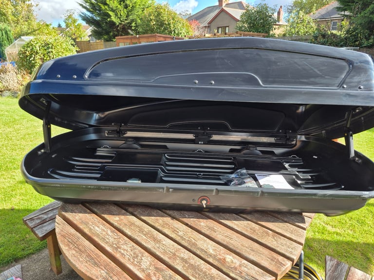 image for Halfords advanced 470ltr roofbox