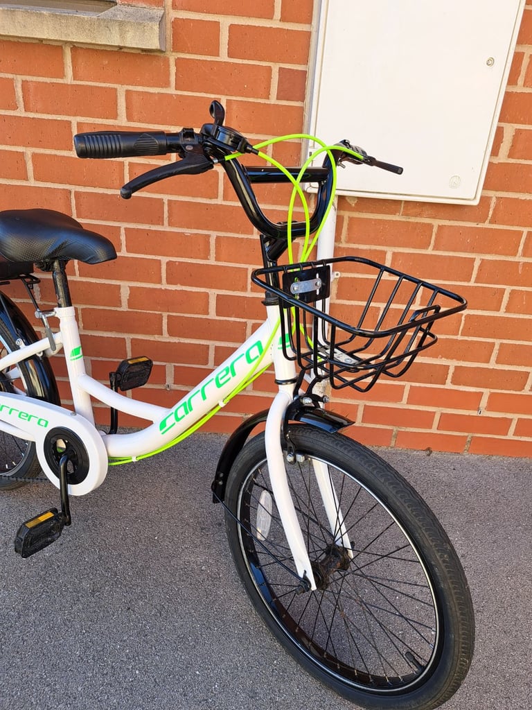 Ladies or kids small shopper bike brilliant condition ideal for birthday present 
