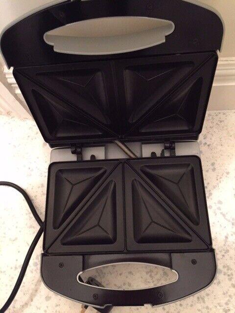 Cordon Bleu sandwich maker