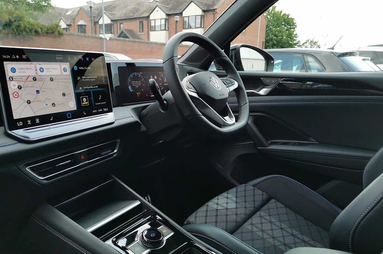 2025 Volkswagen Tiguan 2.0 TSI 265 4Motion R-Line 5dr DSG ESTATE PETROL Automatic