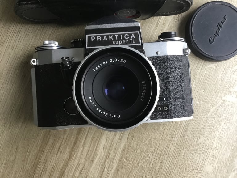 Camera praktica 