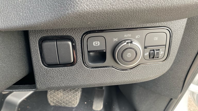 2025 Mercedes-Benz Sprinter 100kW 113kWh Pro Van Auto PANEL VAN ELECTRIC Automatic