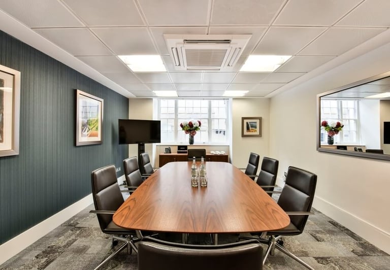 (Mayfair) Private Offices for Rent: 3 to 60 desks | Serviced W1