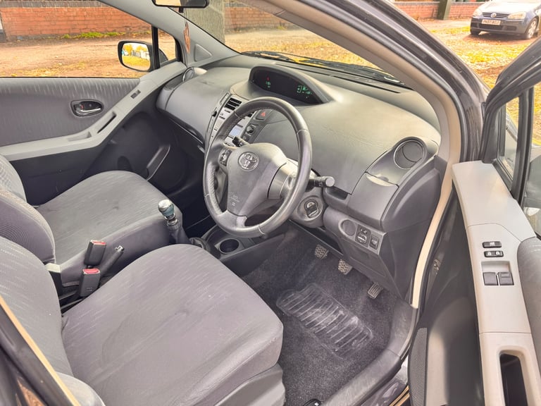 Toyota, YARIS, Hatchback, 2009, Manual, 1329 (cc), 5 doors