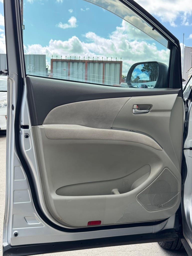 2009 Toyota Estima 2.4 E-FOUR X MPV Petrol/Electric Hybrid Automatic