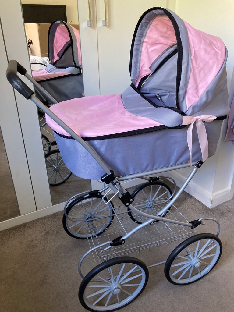 Dolly prams