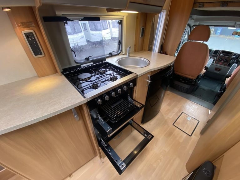 2009 SWIFT SUNDANCE 590RL 4 BERTH MOTORHOME
