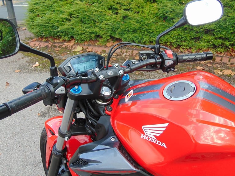 Honda CB500 FA-G 2016 Superb Naked A2 compliant roadster little use 4137 miles