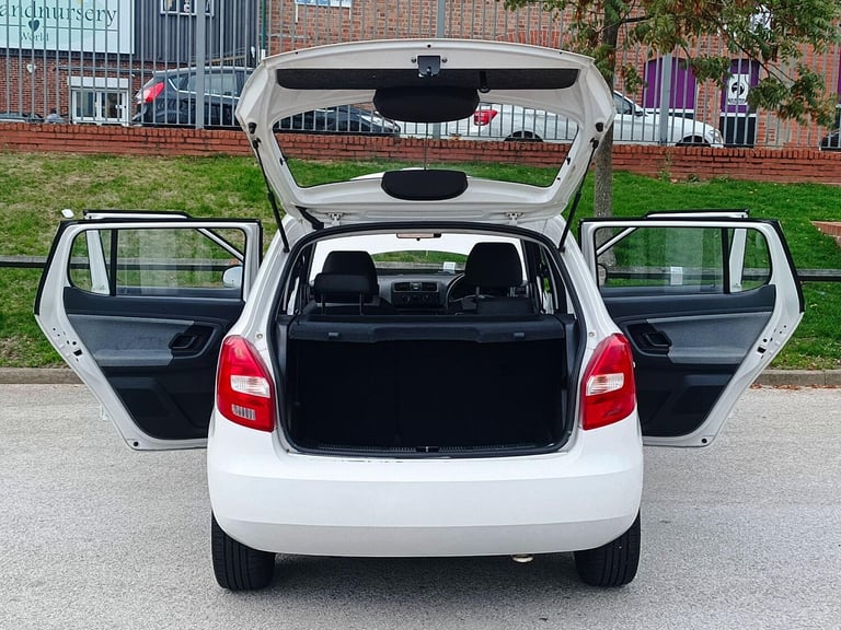 2010 Skoda Fabia 1.2 S Euro 5 5dr HATCHBACK Petrol Manual