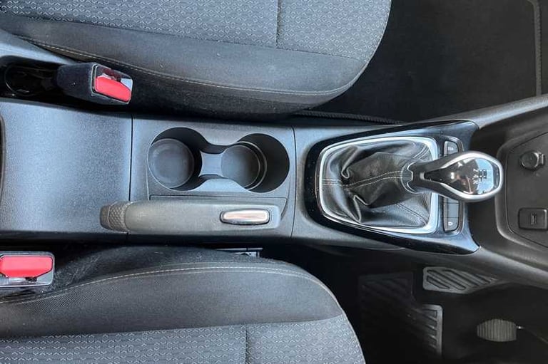 2022 Vauxhall Crossland 1.2 Design 5dr HATCHBACK PETROL Manual