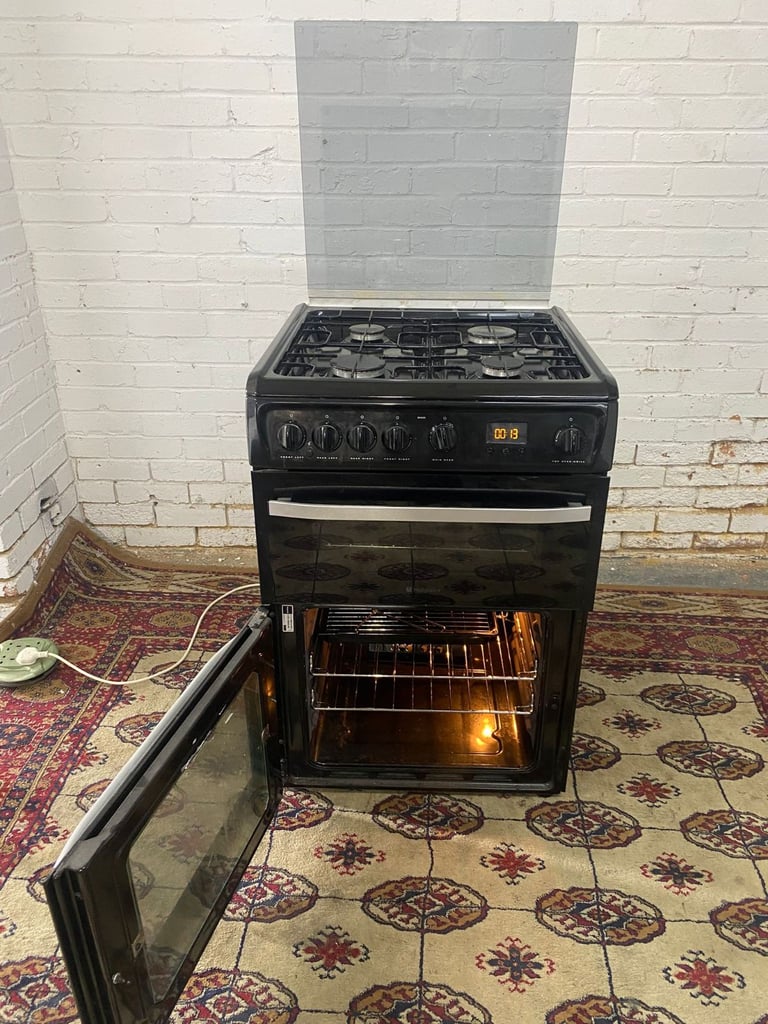 HotPoint Black 60CM Gas Cooker With Oven/Grill For Sale 
