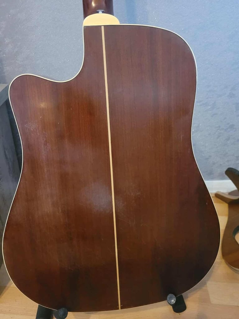 Acoustic guitar solid top yamaha 