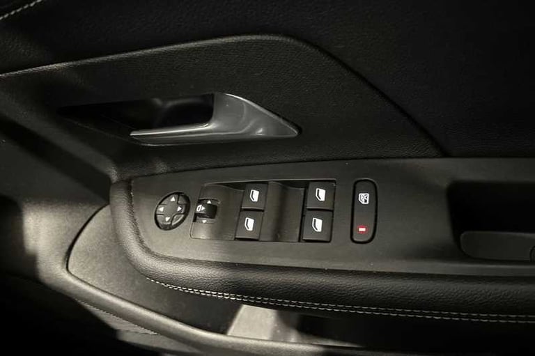 2022 Vauxhall Mokka 1.2 Turbo SRi Premium 5dr HATCHBACK PETROL Manual