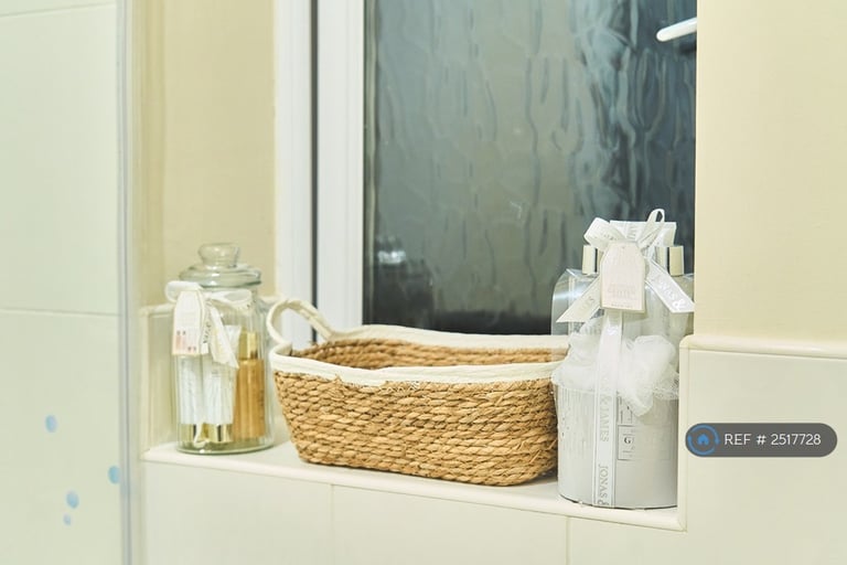 1 bedroom in Beechwood Road, Camphill Nuneaton, CV10 (#2517728)