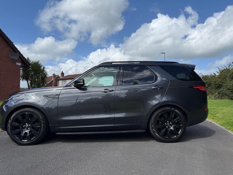 2017 Land Rover Discovery 5 3.0 TDV6 H.S.E LUXURY / 4X4 / 7 SEATER / AUTOMATIC 