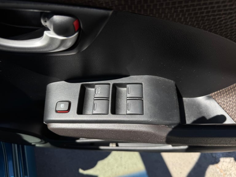 2012 Honda Fit JAZZ 1.5 5DR Estate Petrol Automatic