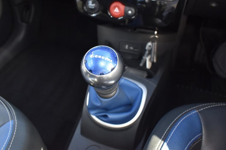 2011 Renault Clio 2.0 Gordini Euro 5 3dr HATCHBACK Petrol Manual