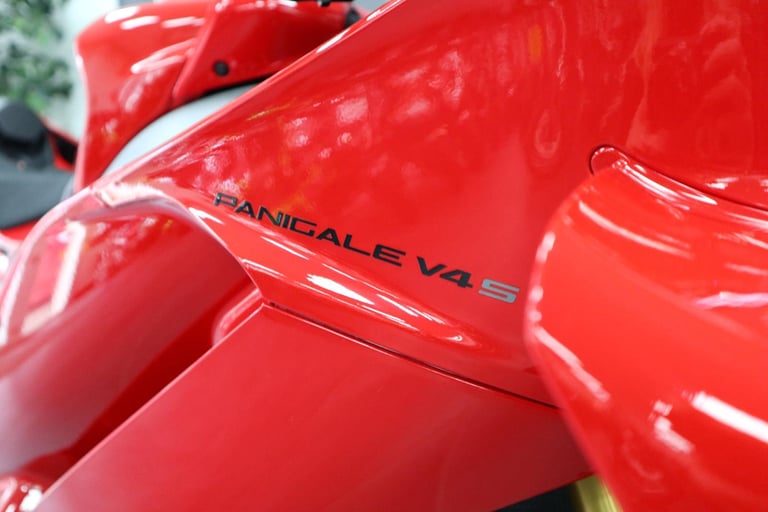 Ducati Panigale V4S 2025 Model Year!